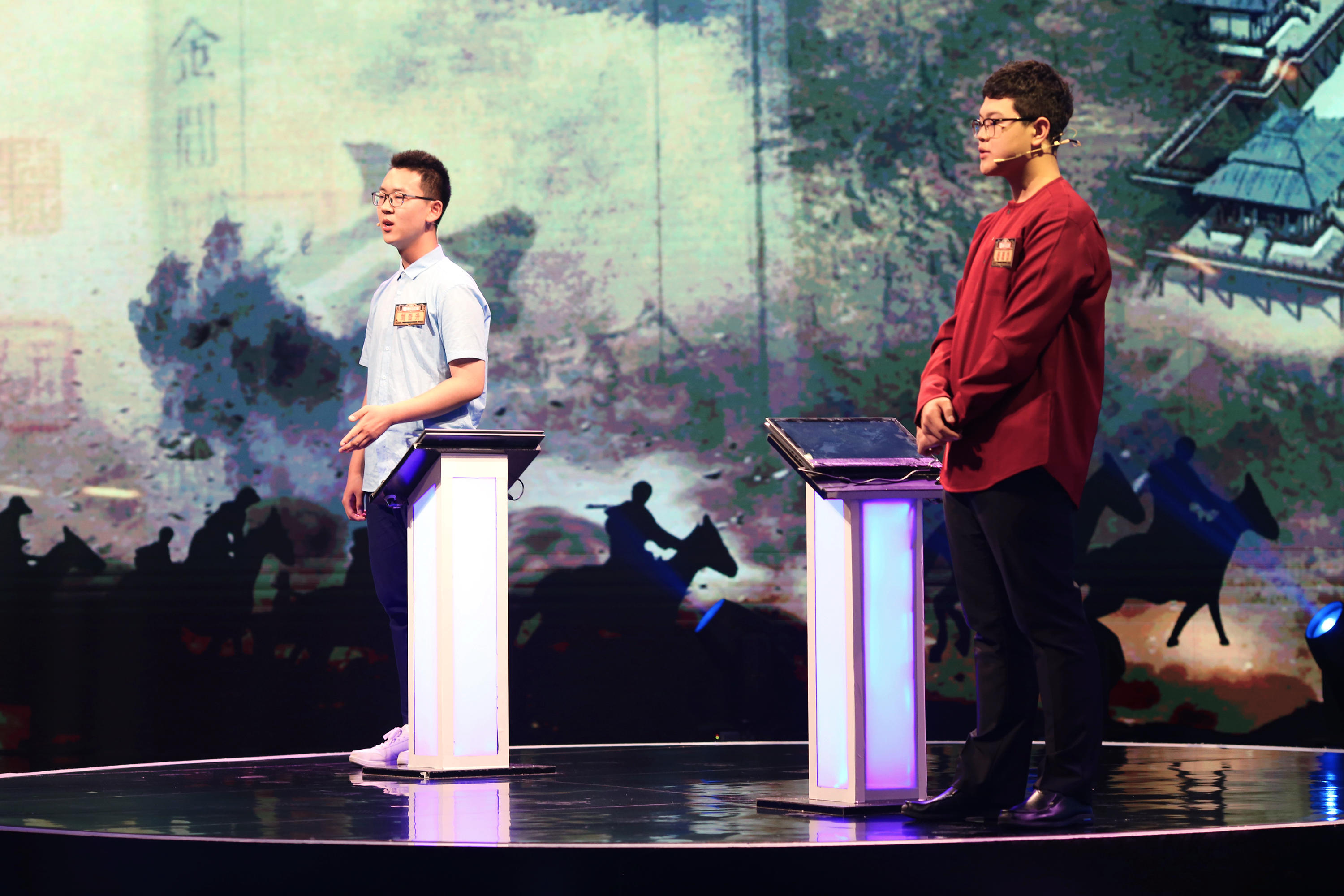 强强对决引爆热情：场上比拼激动人心的简单介绍