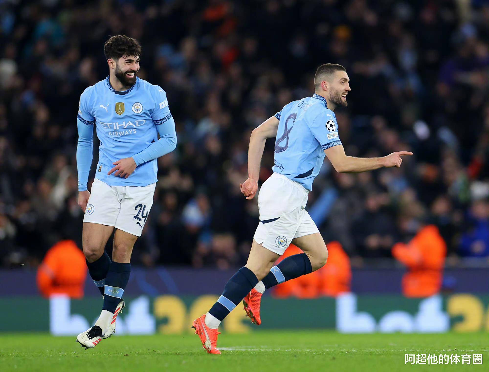 aoa体育视频-包含欧冠比赛中一名球员遭受重伤离场的词条