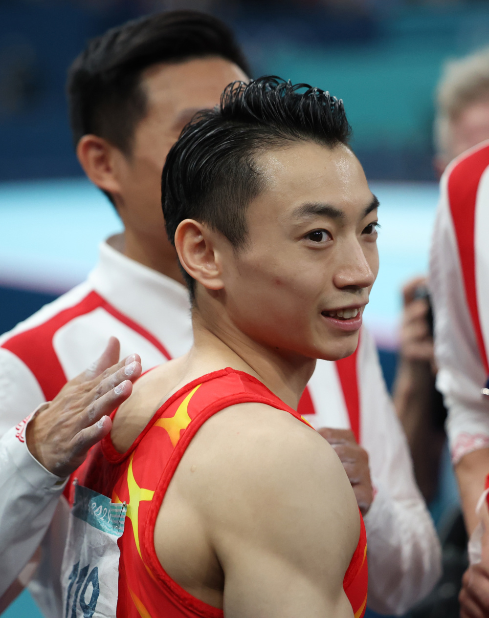 aoa体育娱乐-体操男子单项比赛完美谢幕，全神贯注的简单介绍