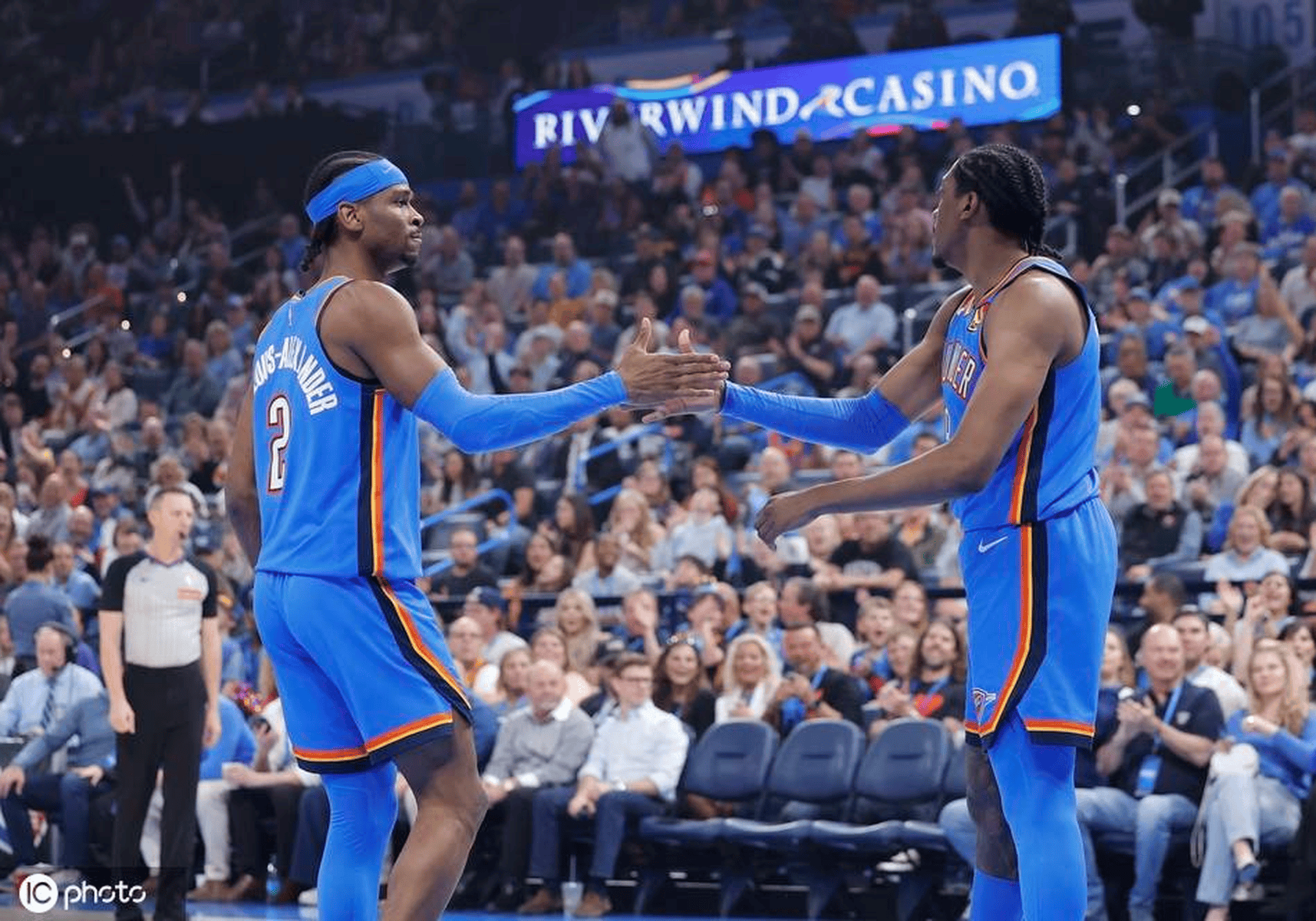 aoa体育-活塞主场轻取对手，取得压倒性胜利的简单介绍