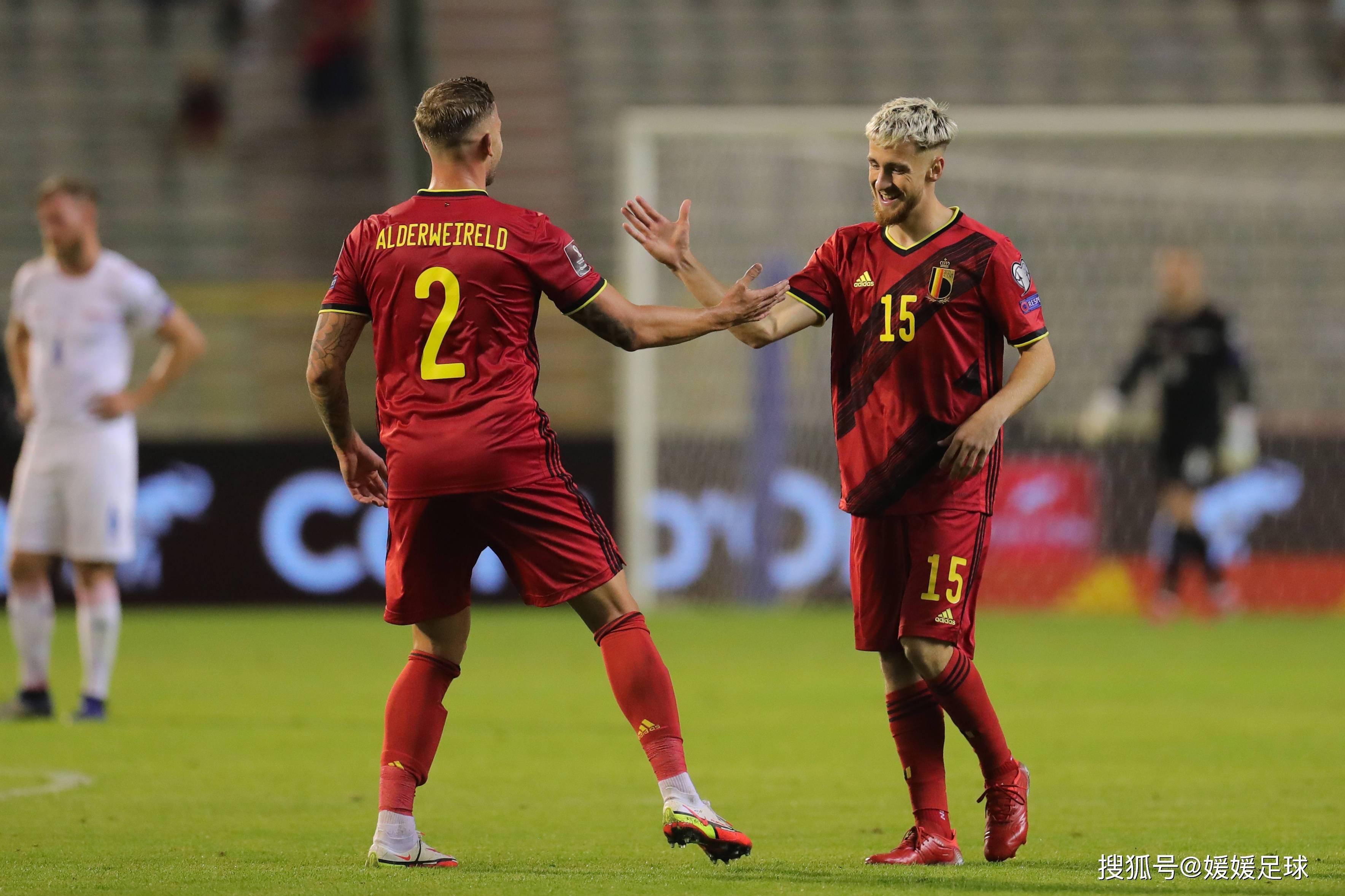 关于荷兰客场不敌瑞典，遭受惨败的信息