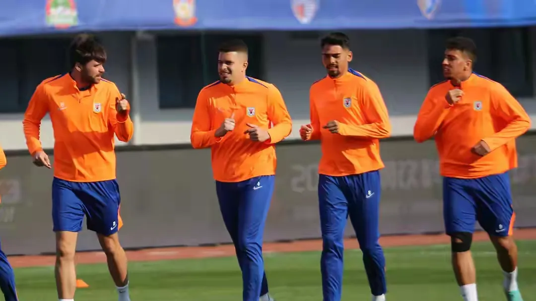 aoa体育直播-灰熊队遭遇人员伤缺，疲于奔命争取胜利的简单介绍