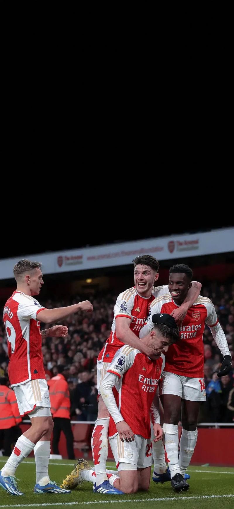 aoa体育官网-关于英超战火重燃，球迷热情高涨的信息