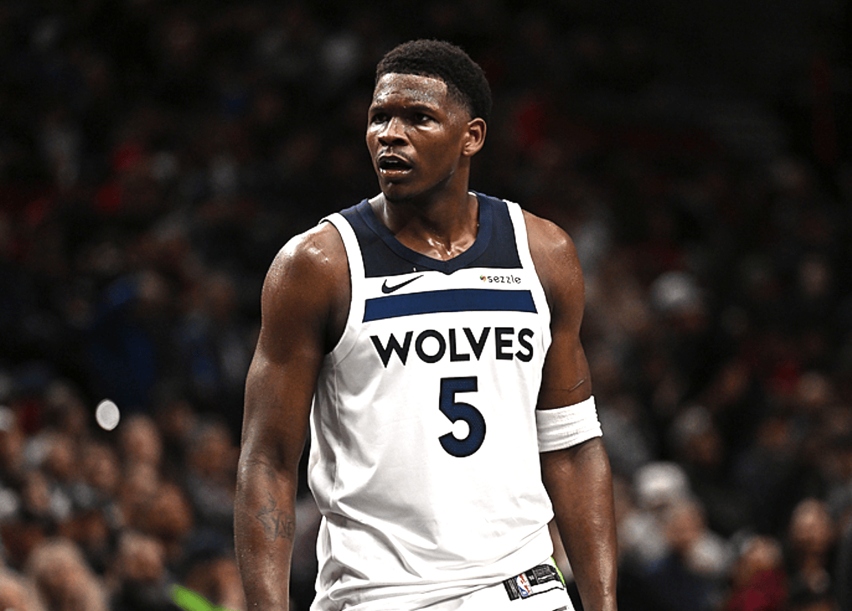 森林狼队球员克服困难迎接挑战 森林狼队球员克服困难迎接挑战