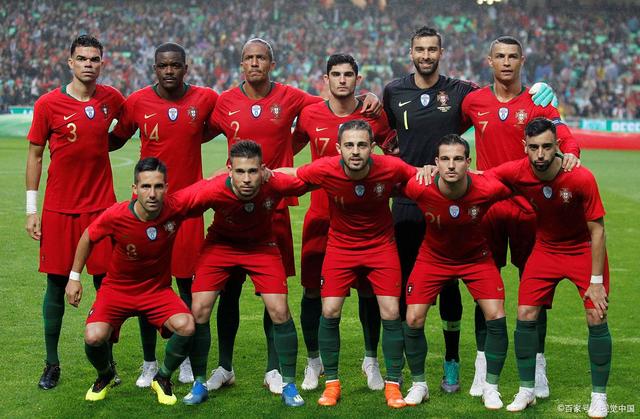 aoa体育新闻-包含葡萄牙后卫因红牌被罚下，乌克兰队守住胜局,惊险一幕让人意想不到的词条