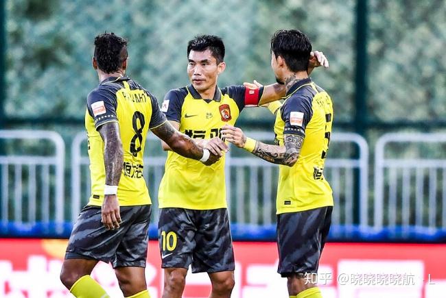 关于深圳佳兆业迎战广州恒大，胜负之争谁将称霸赛场？的信息