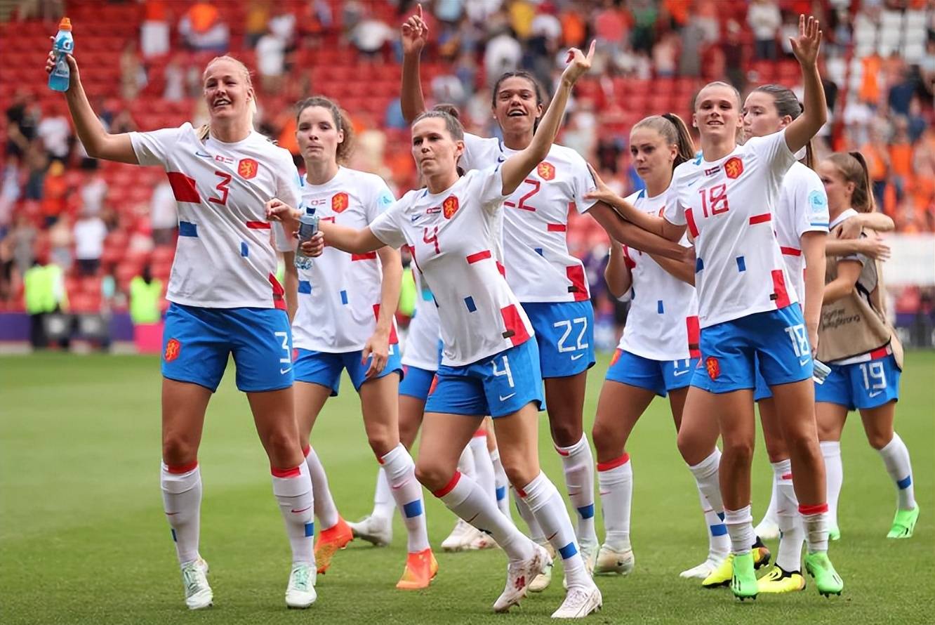 aoa体育课程-加拿大女球员成功加盟瑞士精英联赛