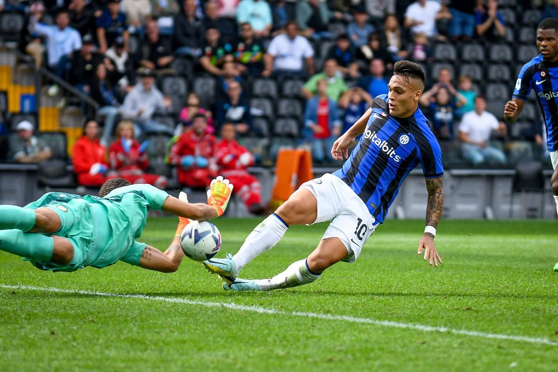 aoa体育直播-斯佩齐亚客场不敌国米，保级形势岌岌可危的简单介绍