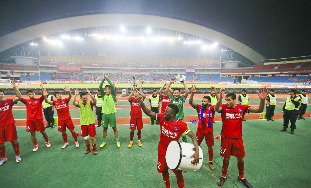 河南建业主场战胜重庆斯威，提升士气的简单介绍