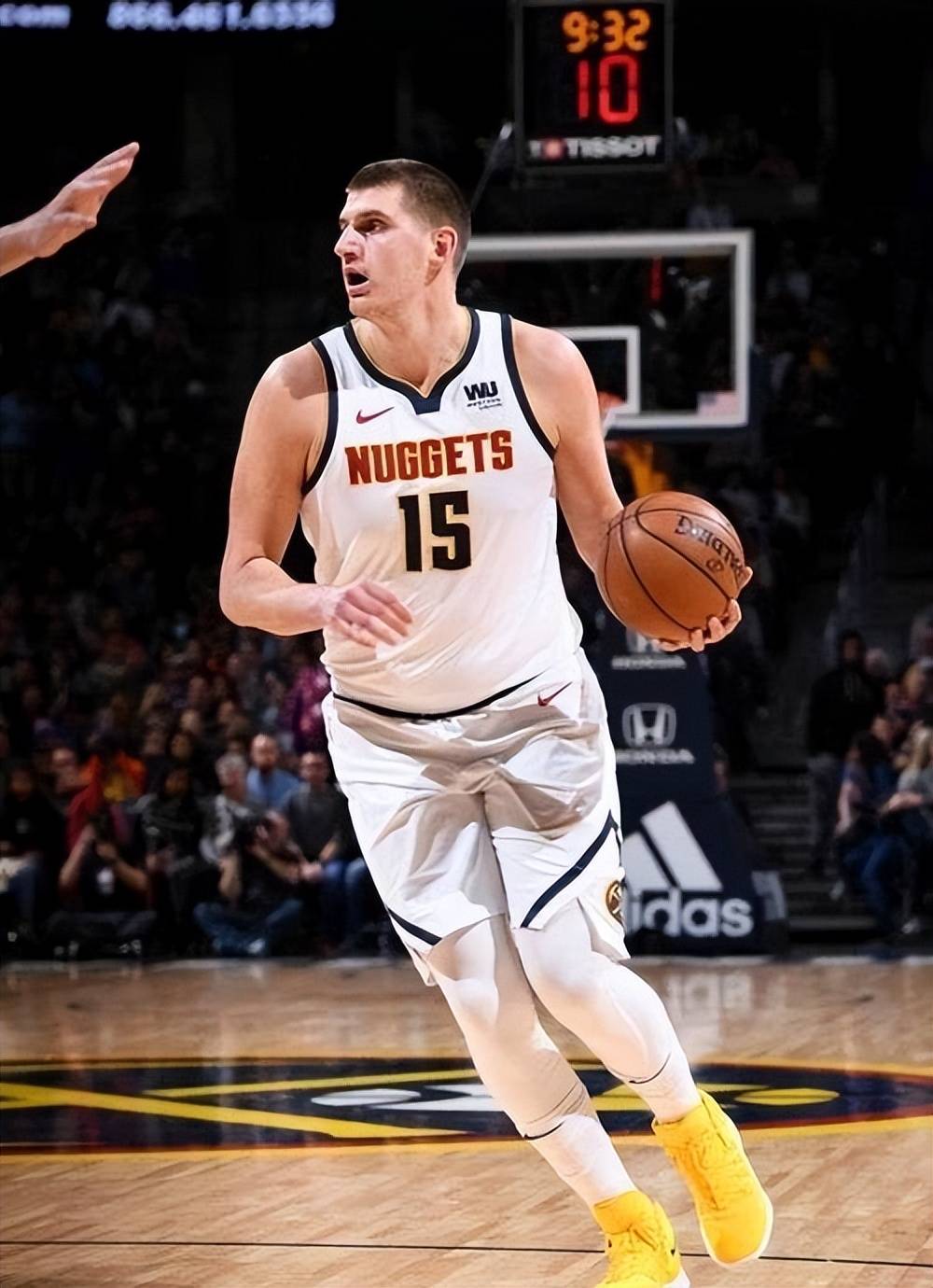 aoa体育培训-掘金客场逆转篮网，豪夺胜利