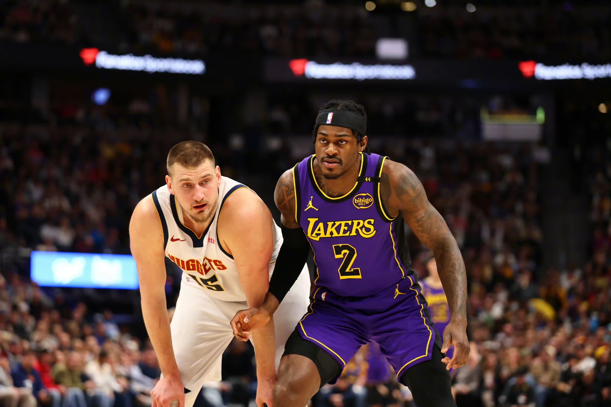 aoa体育教练-湖人队客场惊险战胜骑士，继续领跑西部