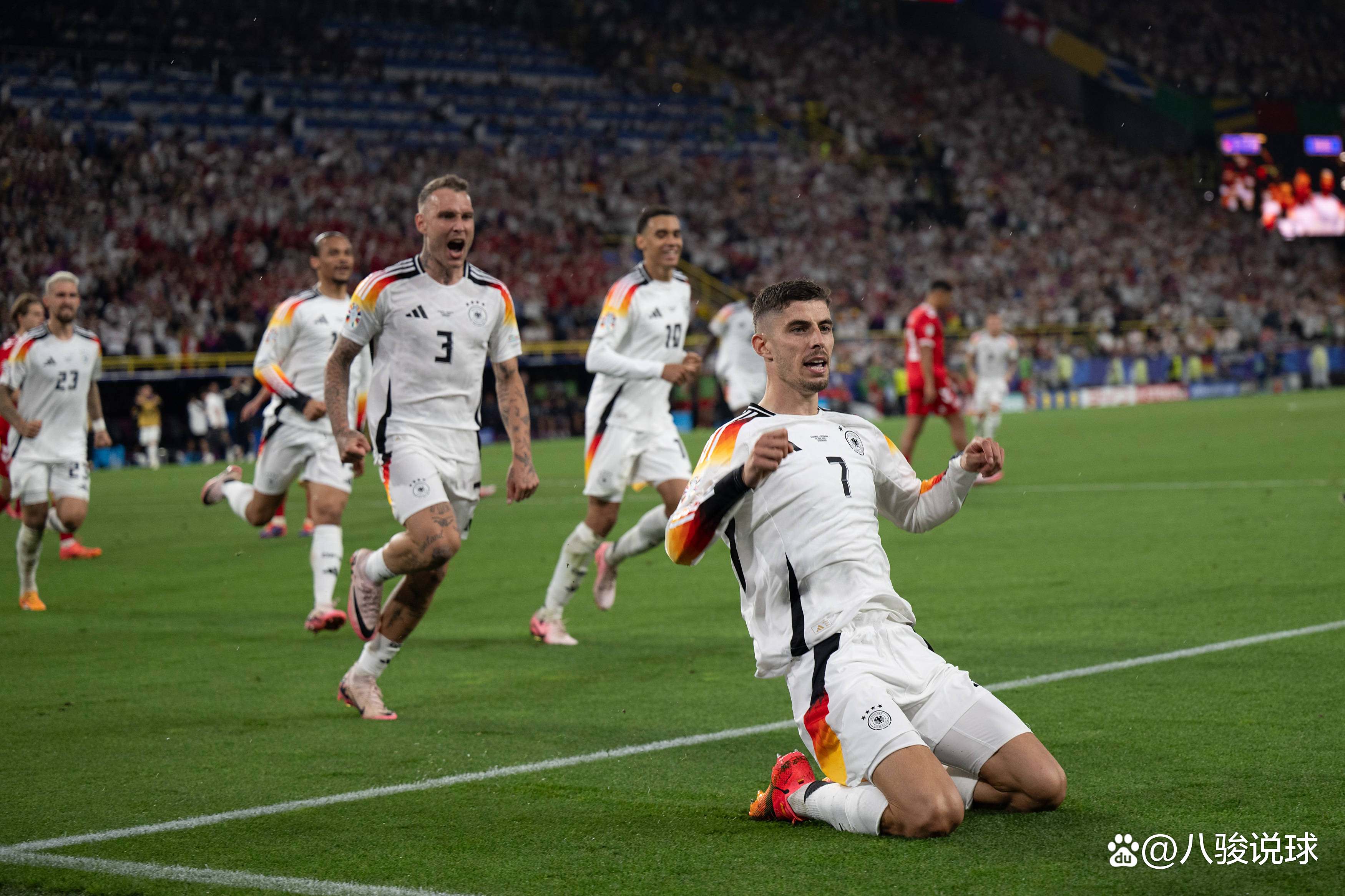 aoa体育课程-比利时国脚在联赛中攻入制胜球